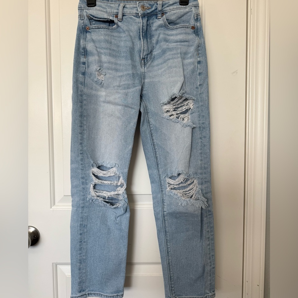 American Eagle Outfitters Light Blue Distressed Boyfriend Jeans